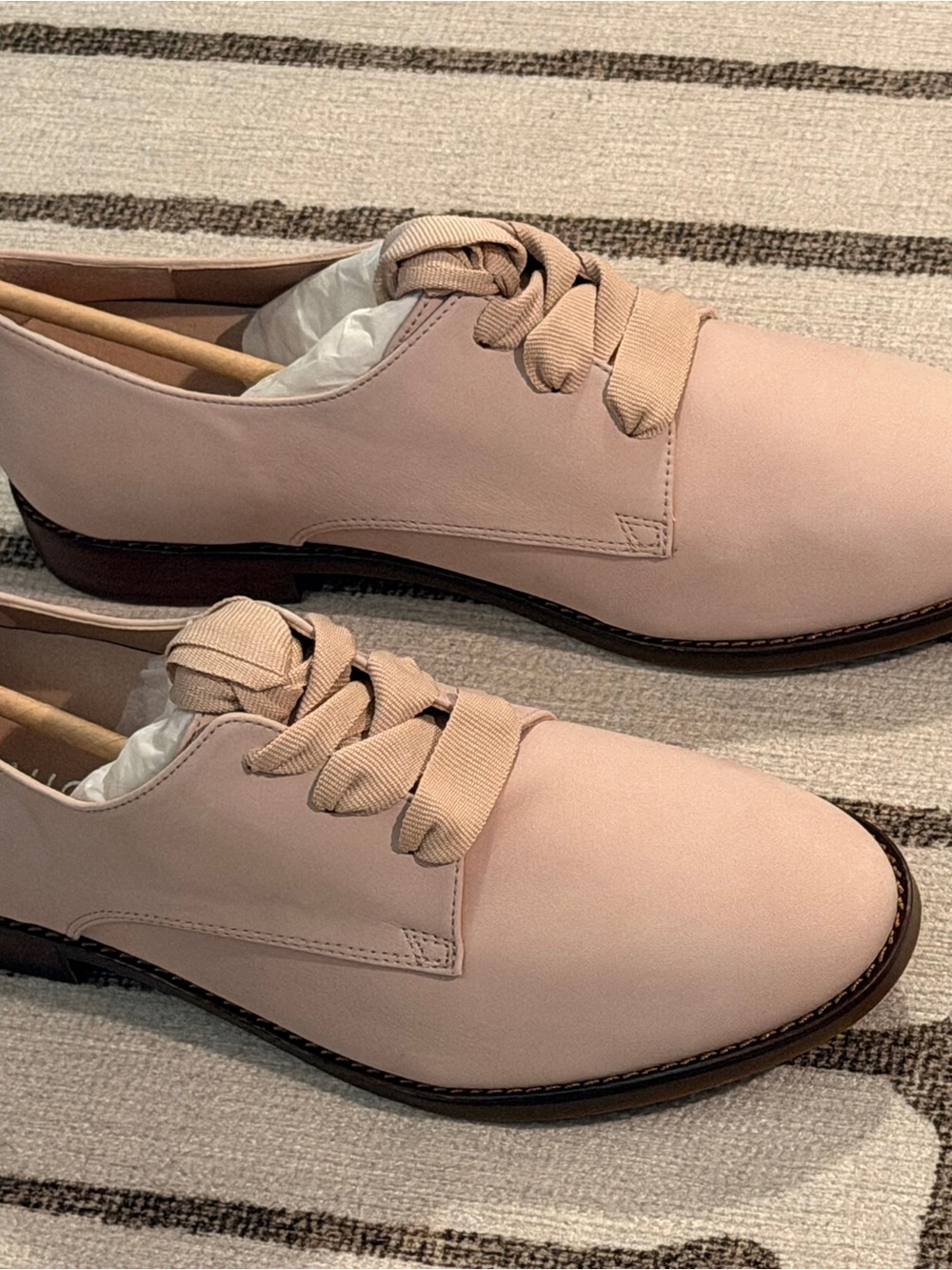 Vionic Blush Pink Ribbon Lace Oxfords